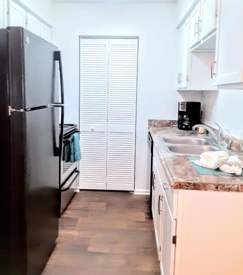 2bd/2ba Orange Blossom and Sabal Palm Kitchen - Indigo Pines